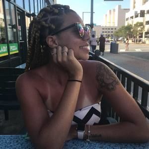 Meet your Posher, Victoria